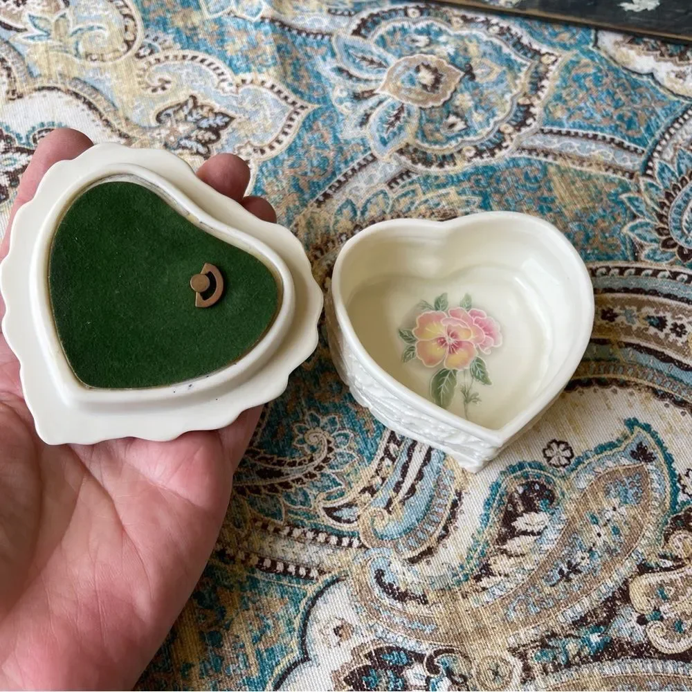 Heritage House Celebration Of Love Heart Music Box Porcelain Trinket Vintage